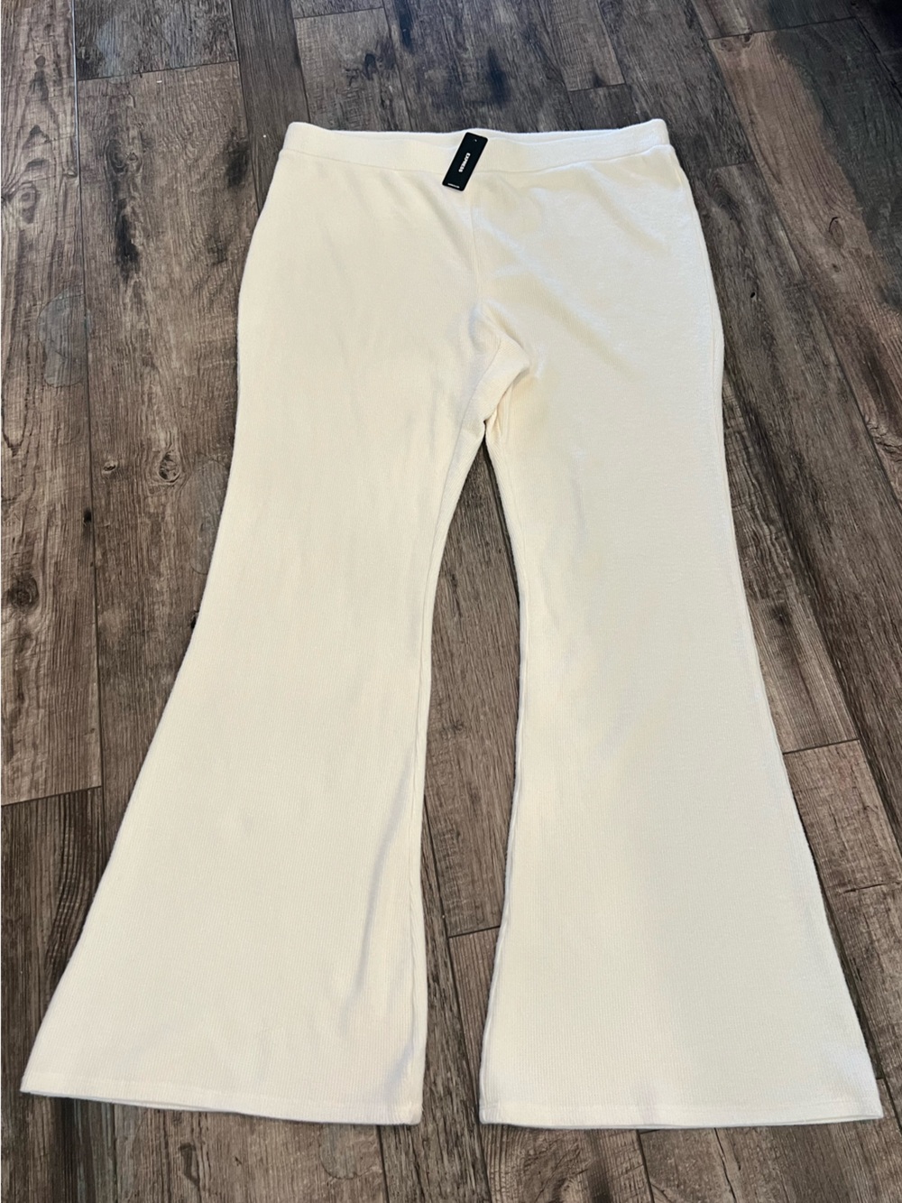 High waisted waffle pull on flare pant. xL